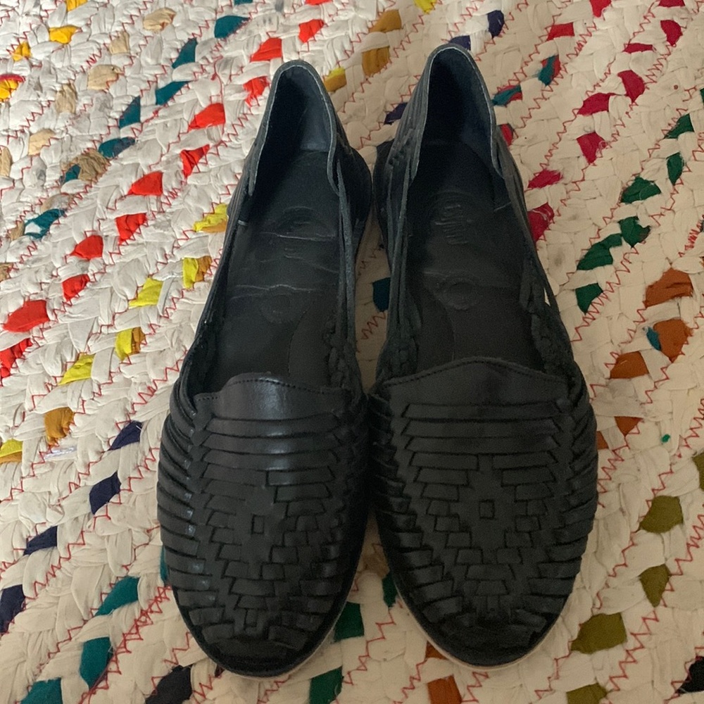Espiritu black leather hurache moccasins 8